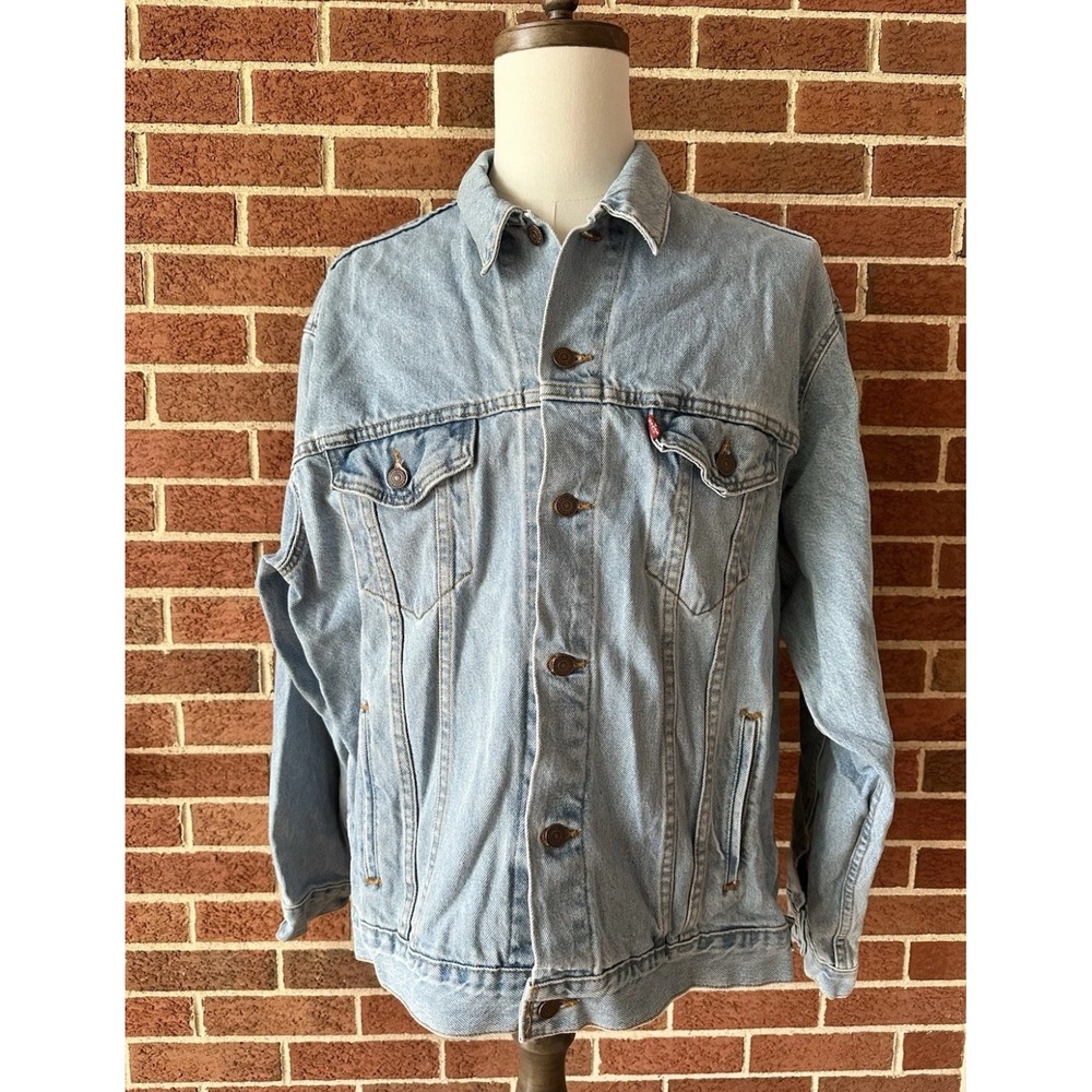Vintage Levis 70507-0334 Denim Trucker Jacket Light Wash Blue XL 1996 USA Made
